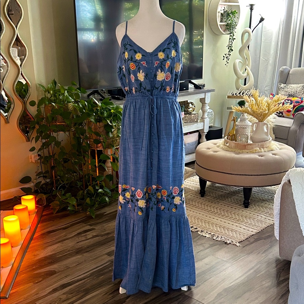 Forever 21 Blue Floral Maxi Dress